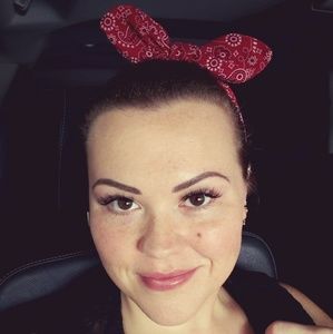 Meet your Posher, Samantha